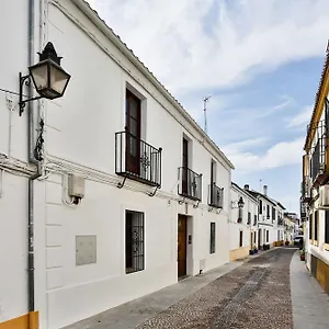  Апартаменты Oyo Urban Vida Alcazar